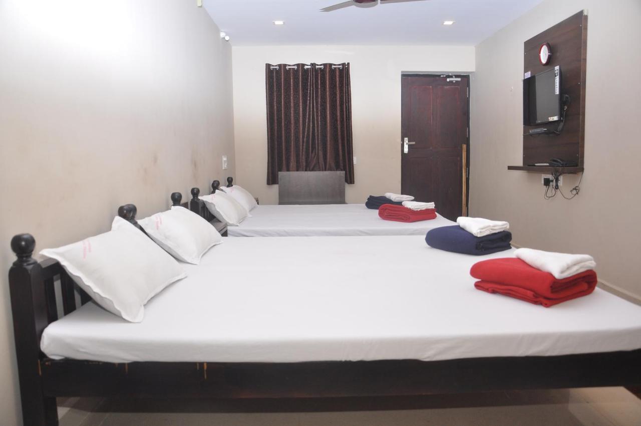 Hotel Temple City Papanasam Esterno foto
