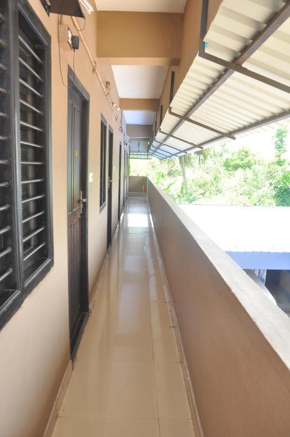 Hotel Temple City Papanasam Esterno foto
