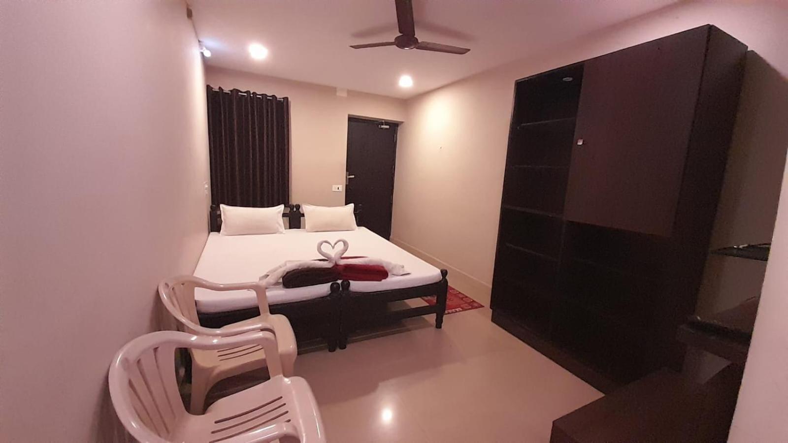 Hotel Temple City Papanasam Esterno foto